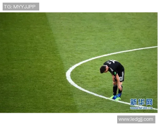 冰岛足球明星崛起之路：从寒冷岛屿到国际赛场的闪耀之星