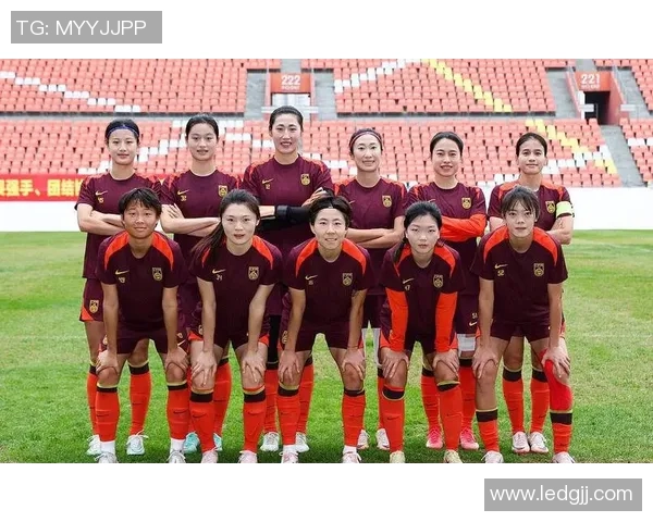 聚焦U17女足球星卡:年轻才俊的闪耀与未来潜力解析 聚焦U17女足球星卡:年轻才俊的闪耀与未来潜力解析