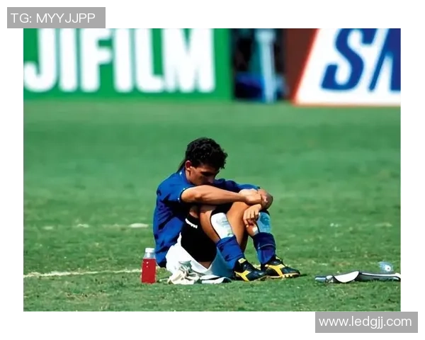 二十号球星的传奇故事与足球场上的精彩瞬间解析